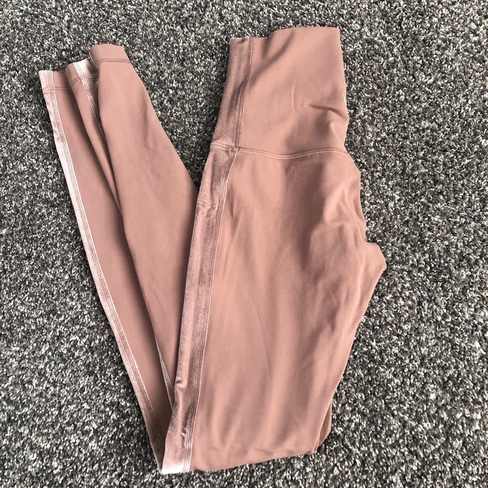 Size 2 super high rise aligns